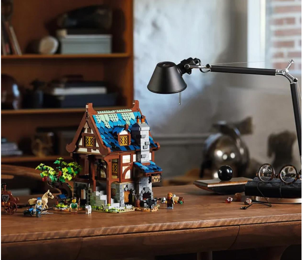 LEGO IDEAS 21325 Średniowieczna kuźnia - 1015288 - zdjęcie 12